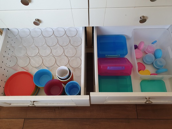 Decluttering one item a day thread number 18 – quickly stashing our clutter in charity shops now we can let people back inside our houses