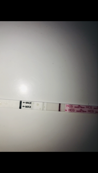 Is this a line ? Am I pregnant