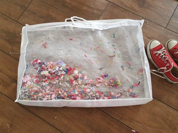 Decluttering one item a day thread number 18 – quickly stashing our clutter in charity shops now we can let people back inside our houses