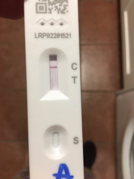 It's one of those 'Can you see a line?' posts...