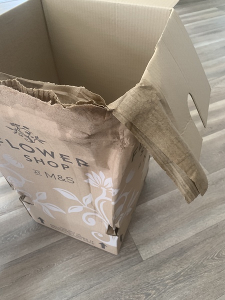 Online flower delivery at the moment .