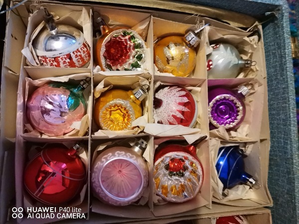 Christmas decoration hunt…