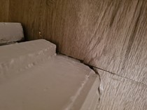 AIBU to be unhappy about this flooring (pics)