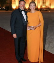 Royal Style - Leti loves a linear look, but Maxima's mantra is more!