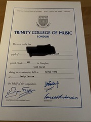 Does anyone fancy a piano chat thread?