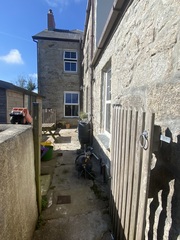 Old house, the rising damp debate