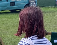 Dark brown to red hair without bleach?