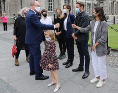 Royal Style - Leti loves a linear look, but Maxima's mantra is more!