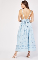 Is this an okay outfit for a wedding?