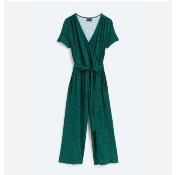 Shoe ideas to wear with this jumpsuit?