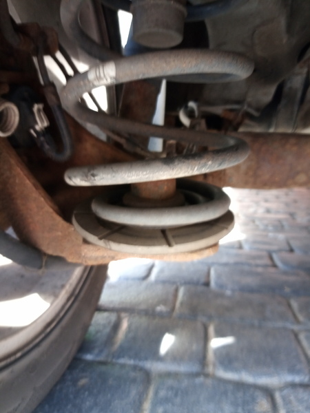 Car trouble! Any mechanics or knowledgeable car people about?