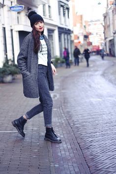 Mom jeans in the winter