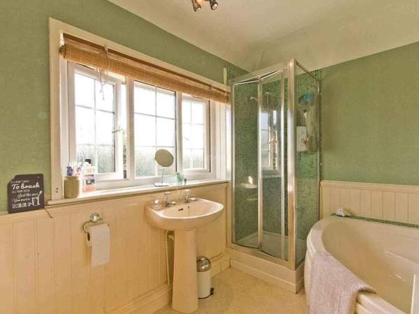 AIBU to ask to see your bathroom revamp pics
