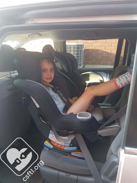 Friend forward facing her 9 month old