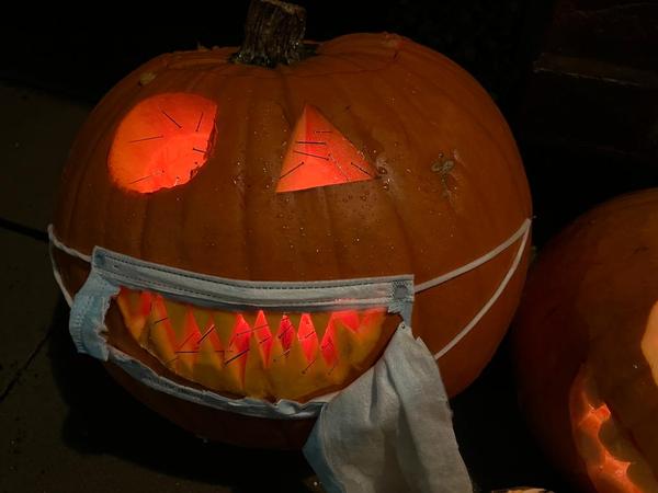 Is there a show us your pumpkins thread?