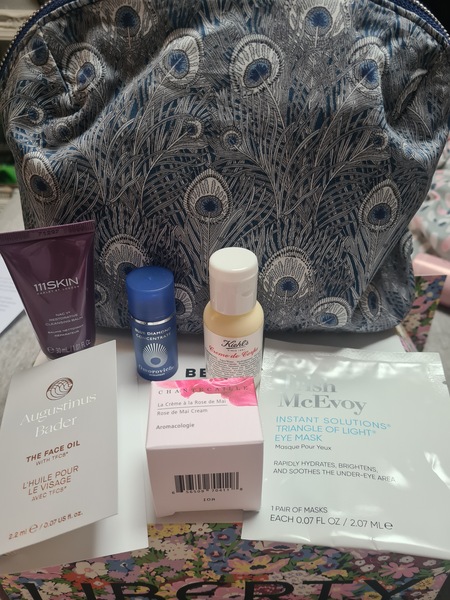 Beauty addicts anonymous! A wonderful community of hoarders!