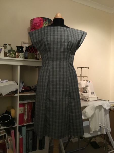 Stitch and bitch thread #3 Sewing is harder than it seams