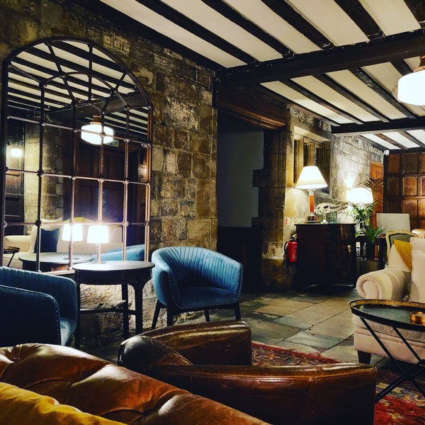 Nice hotel in York for me and mother, 86