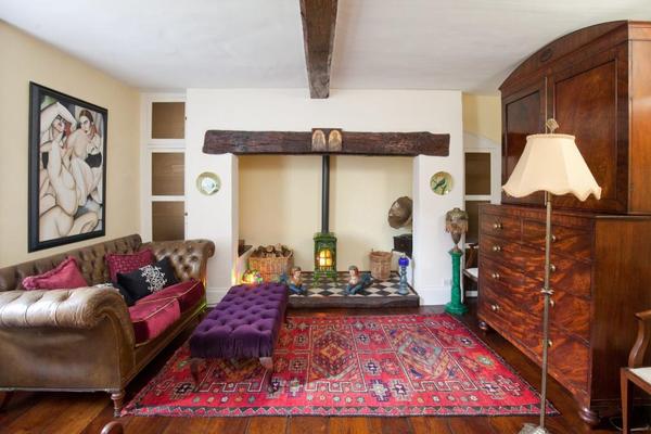 Wow. Ironing Island! Rightmove link