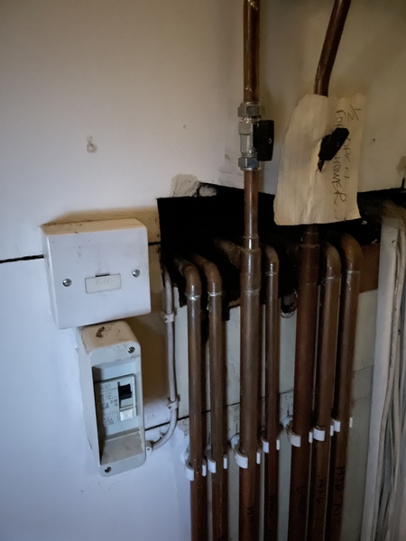 Shower issue, can anyone help me understand?