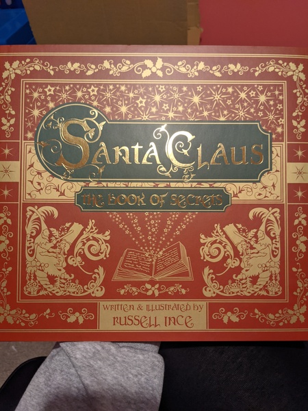 Beautifully illustrated Christmas Book - Does this exist?