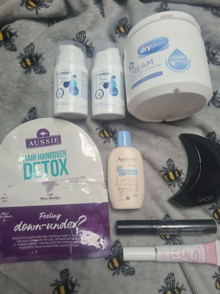 Beauty addicts anonymous! A wonderful community of hoarders!