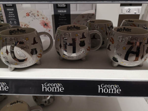Thread 15 - the one where we 🤞🏻 for the WH Smith’s orders to arrive