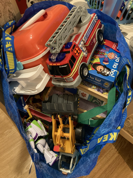 Decluttering one item a day thread number 19 – running out of ideas for original titles