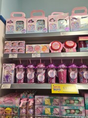 Thread 15 - the one where we 🤞🏻 for the WH Smith’s orders to arrive