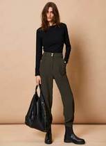 Can boots be worn with non skinny trousers?