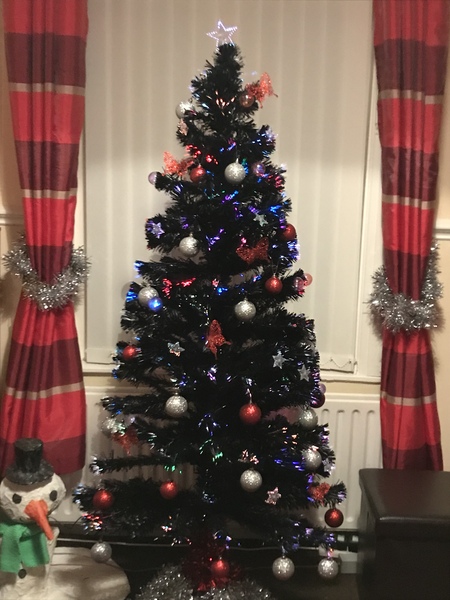 Are you one of this people with a perfect looking Christmas tree?