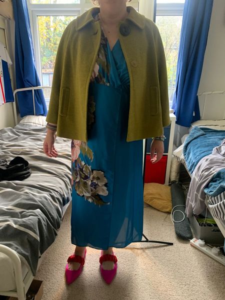 Help -what to wear with kimono dress for wedding this weekend