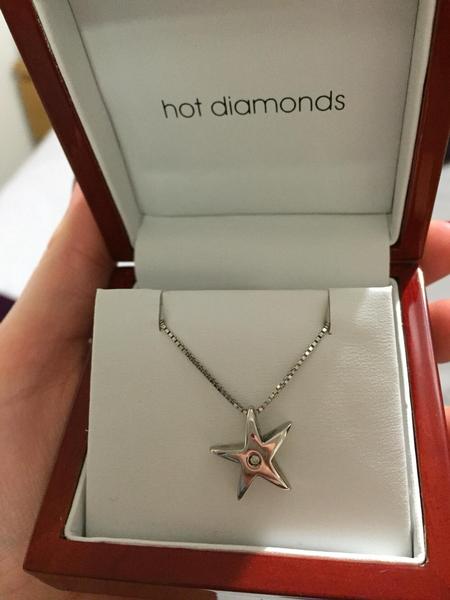 A universal necklace you can always wear?