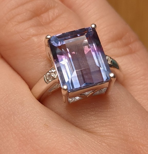 Show me your right hand rings!