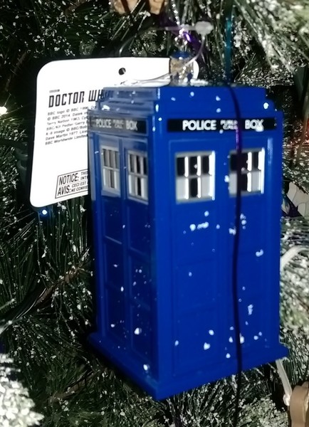 I've found THE best Christmas tree ornament