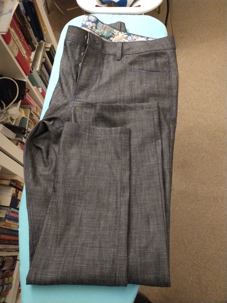 Stitch and bitch thread #3 Sewing is harder than it seams