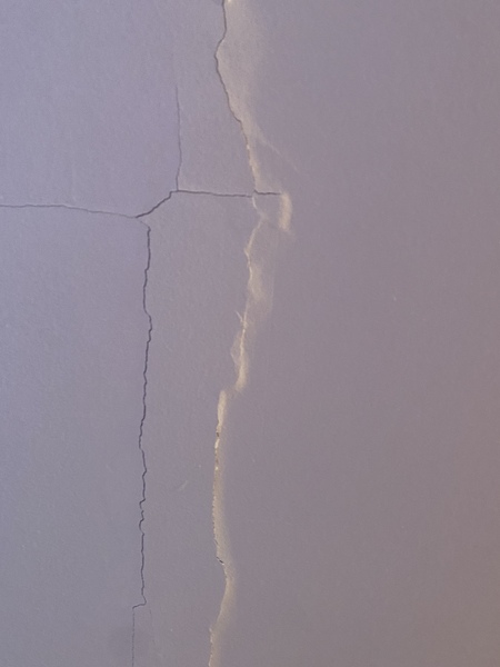 Seen a house I want to offer but cracks …
