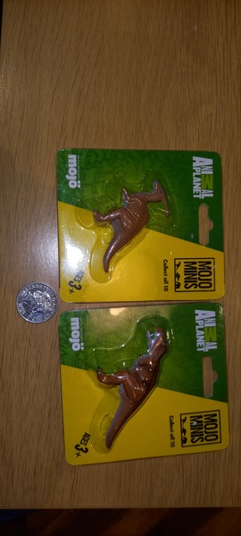 Can anyone help find a dinosaur for DD?
