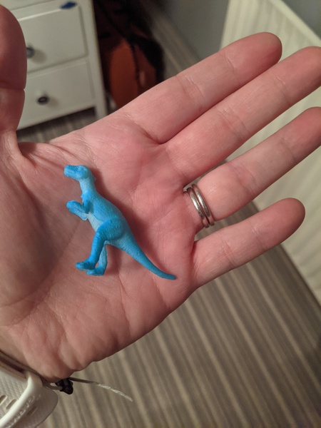Can anyone help find a dinosaur for DD?