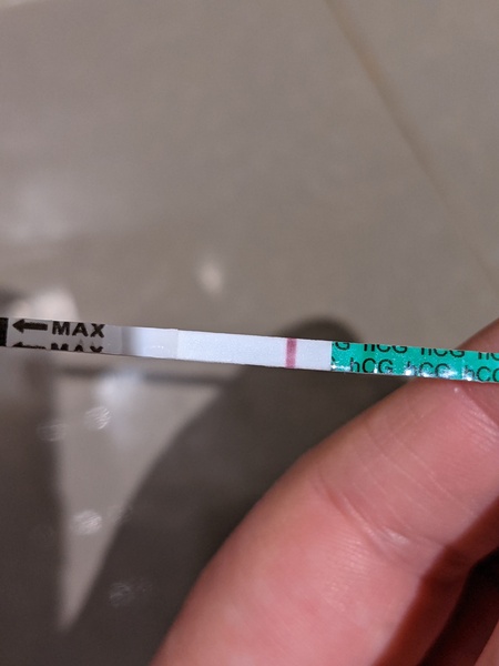 11/12DPO.... V v faint positive???