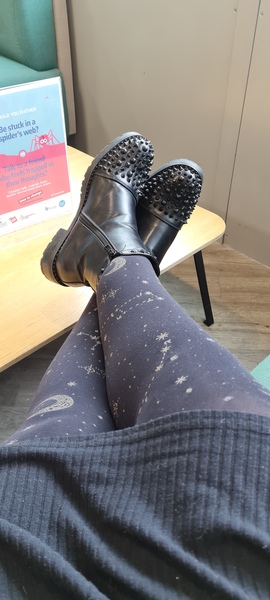 Snag tights - how are they supposed to fit?