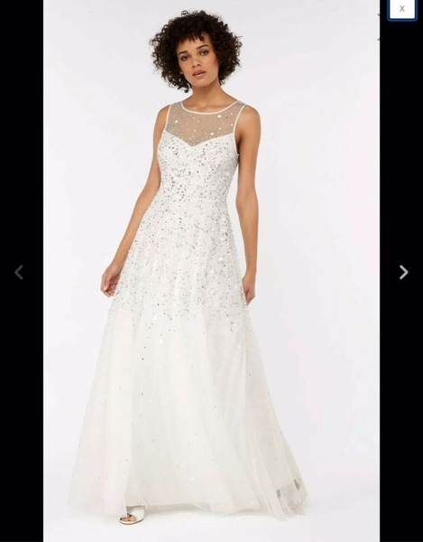 Accessorise wedding dress