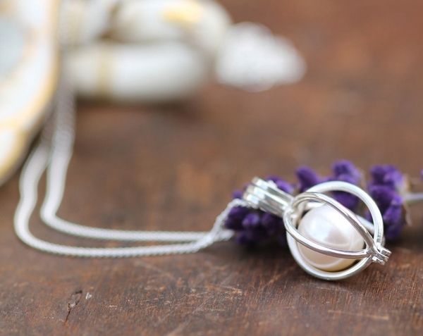 A universal necklace you can always wear?