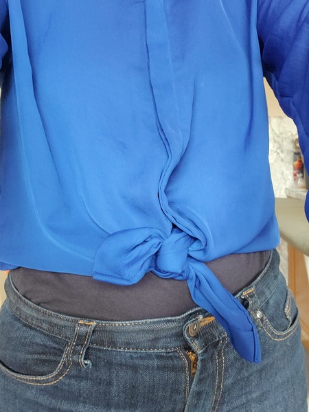 How do you tuck a shirt in with a small waist??? Pic to demonstrate