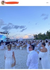 To be confused about friend’s Maldives holiday