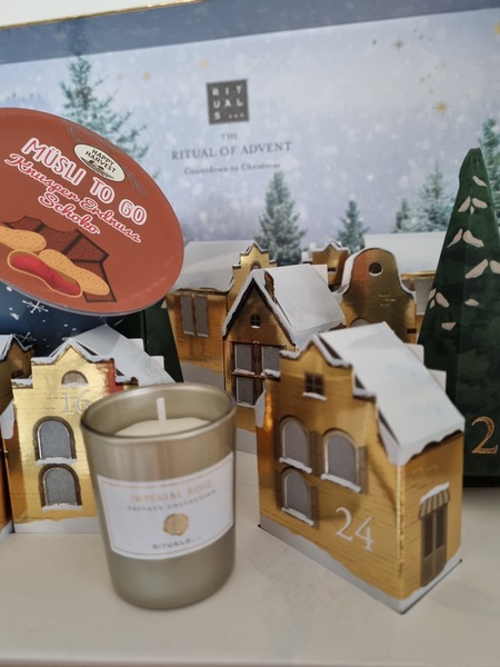 General “Waifs and Strays” Beauty Advent Calendar opening thread