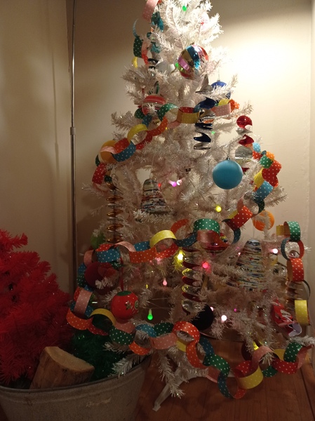 Do we have a show us your tree thread yet?
