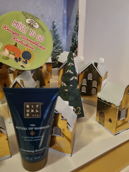 General “Waifs and Strays” Beauty Advent Calendar opening thread