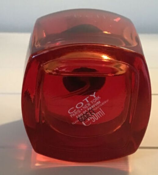 Do YOU remember this perfume (ca. 2005)?!
