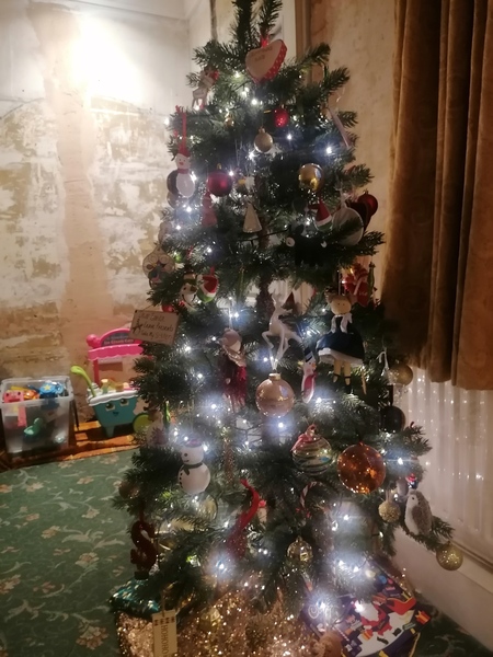 Is your Christmas tree coordinated glory or a mismatch of decorations from the years?